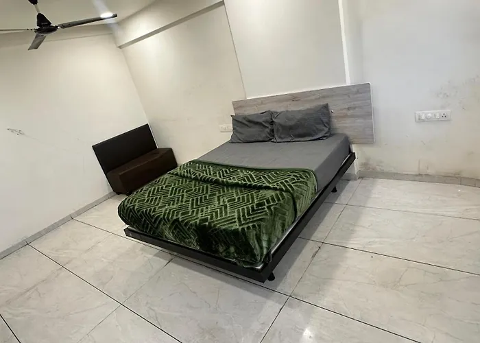 Hotel Bhakti Inn